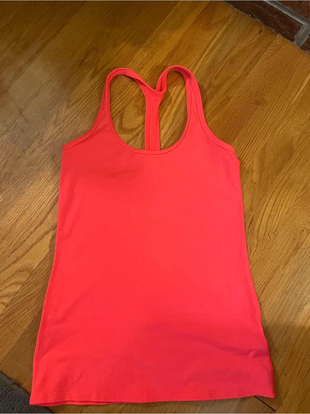 The northface Women’s Racerback Tank Top - Coral Pink